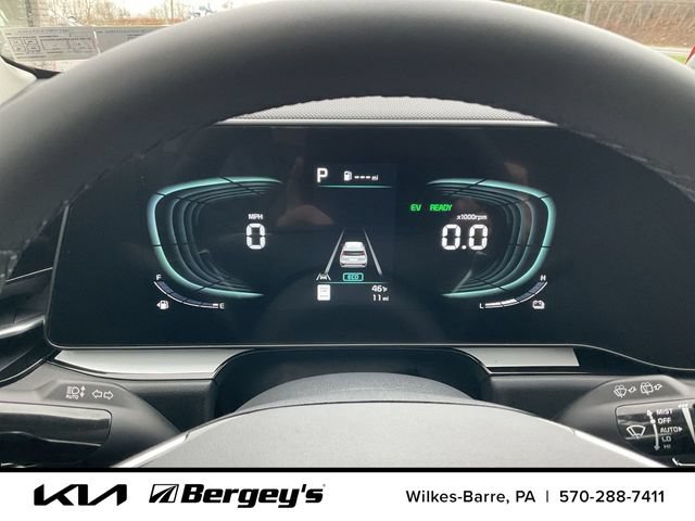 Certified 2023 Kia Niro EX FWD image 7