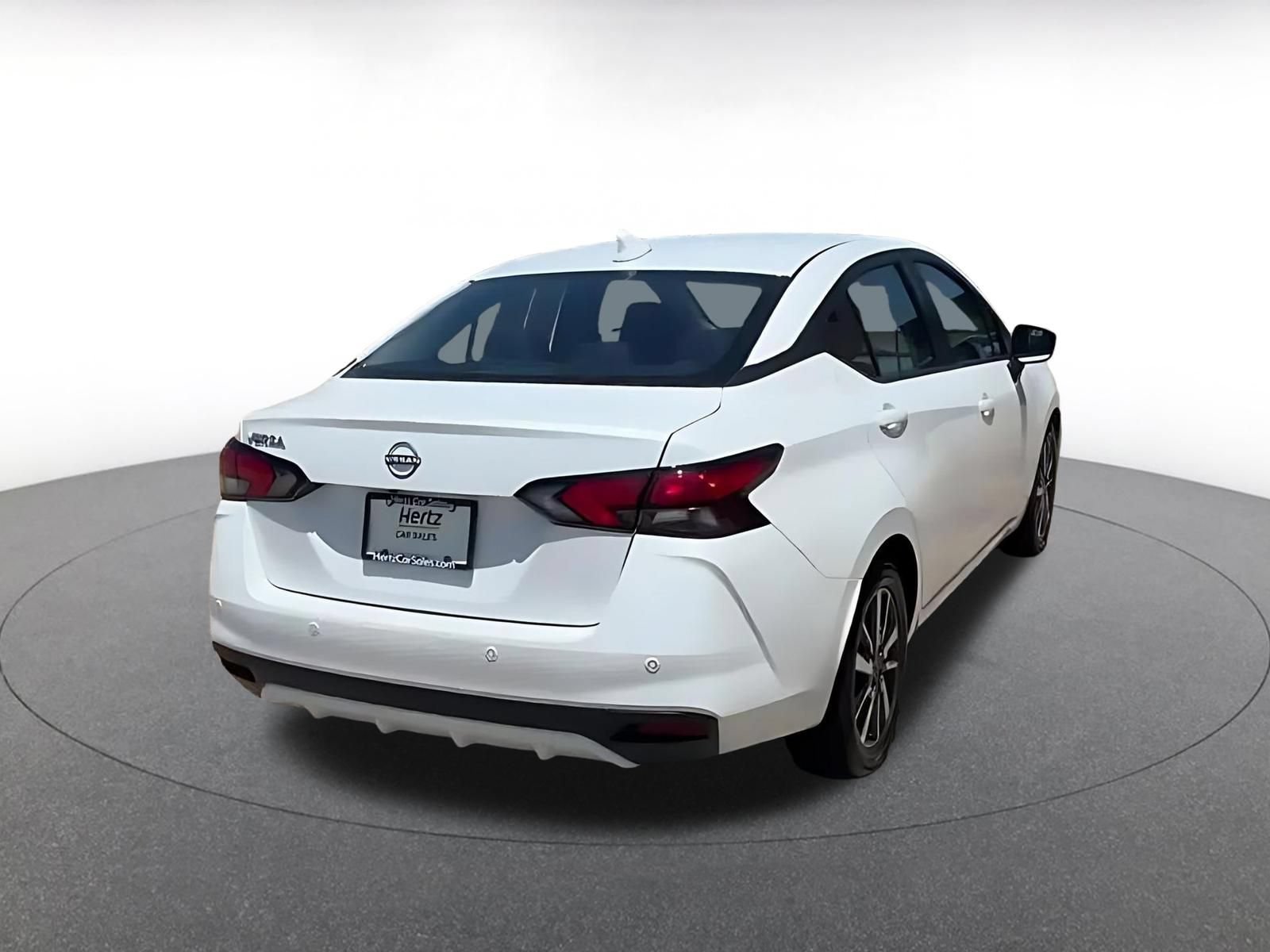Used 2025 Nissan Versa SV FWD image 15