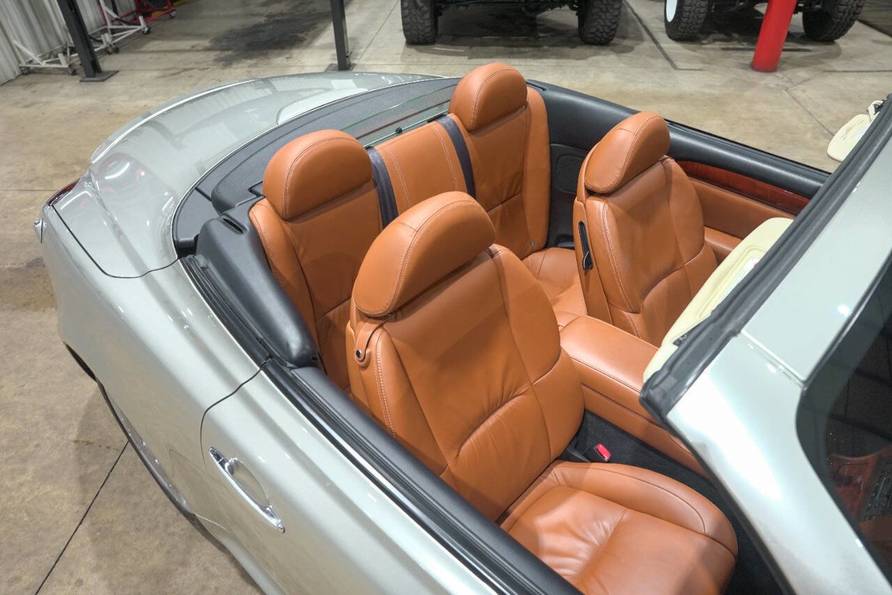 Used 2004 Lexus SC 430 Convertible RWD image 18