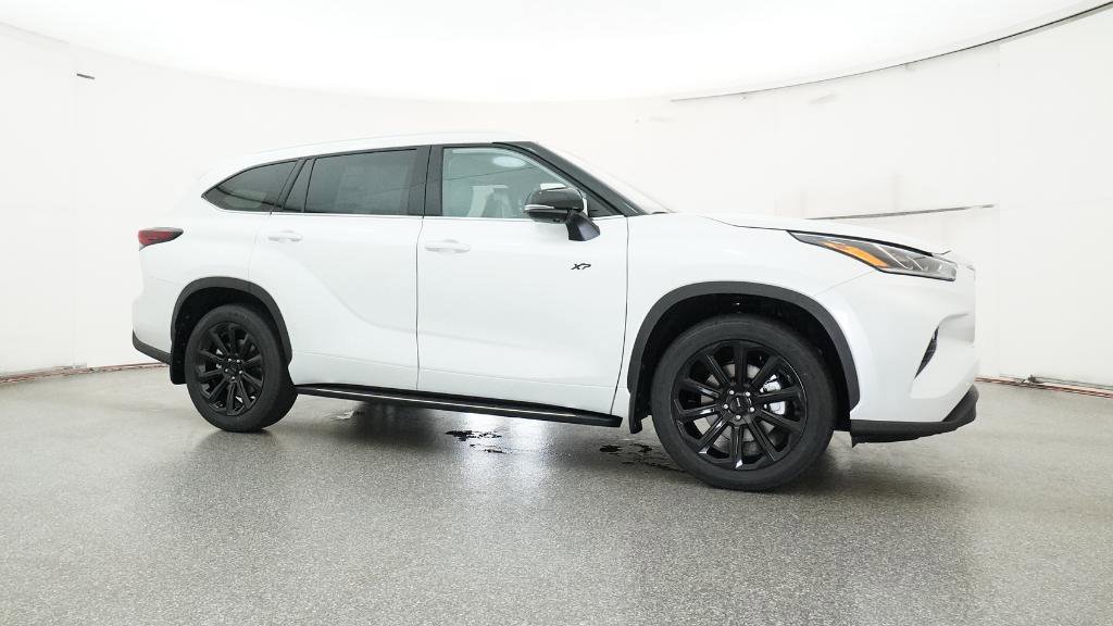 New 2025 Toyota Highlander Limited image 28