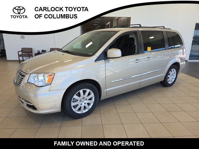 Used 2016 Chrysler Town & Country Touring FWD image 4