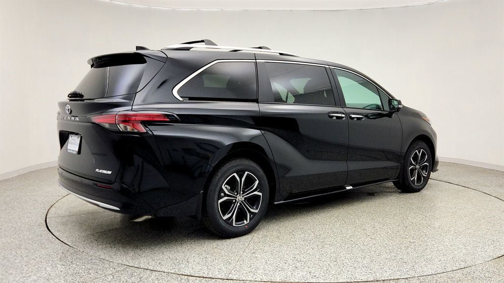 Used 2026 Toyota Sienna Platinum AWD/4WD image 5