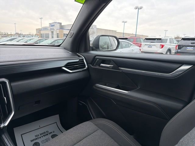 Used 2025 GMC Acadia Elevation image 25