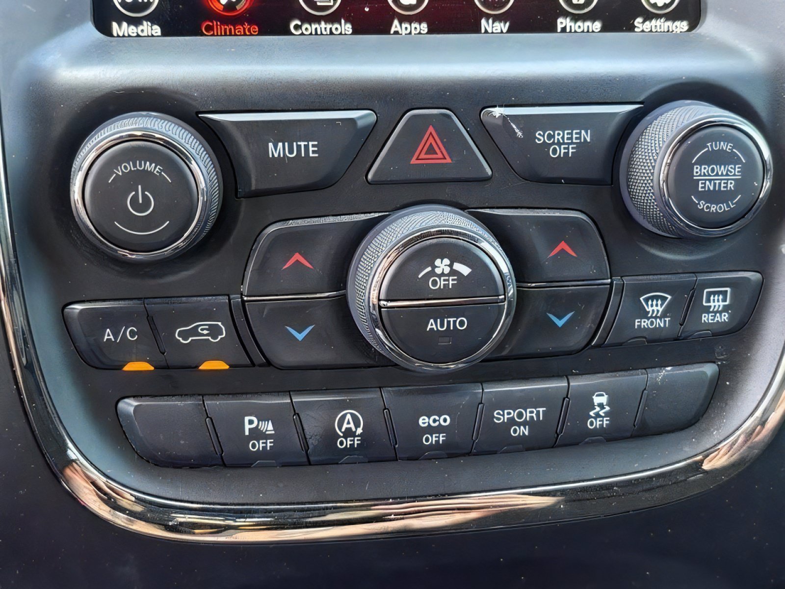 Used 2020 Dodge Durango GT RWD image 28