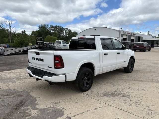 Used 2025 RAM 1500 Big Horn AWD/4WD image 4