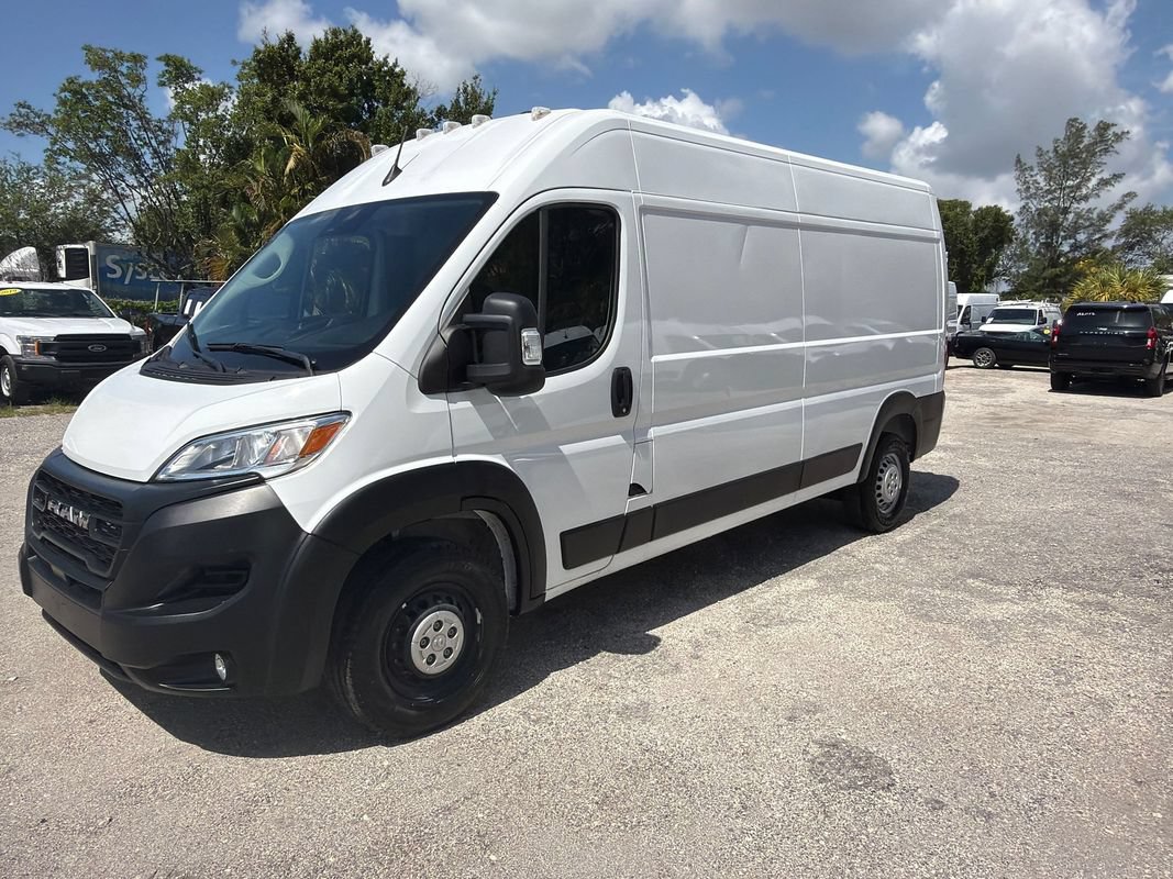 Used 2025 RAM ProMaster 2500 w/ Convenience Group FWD image 1