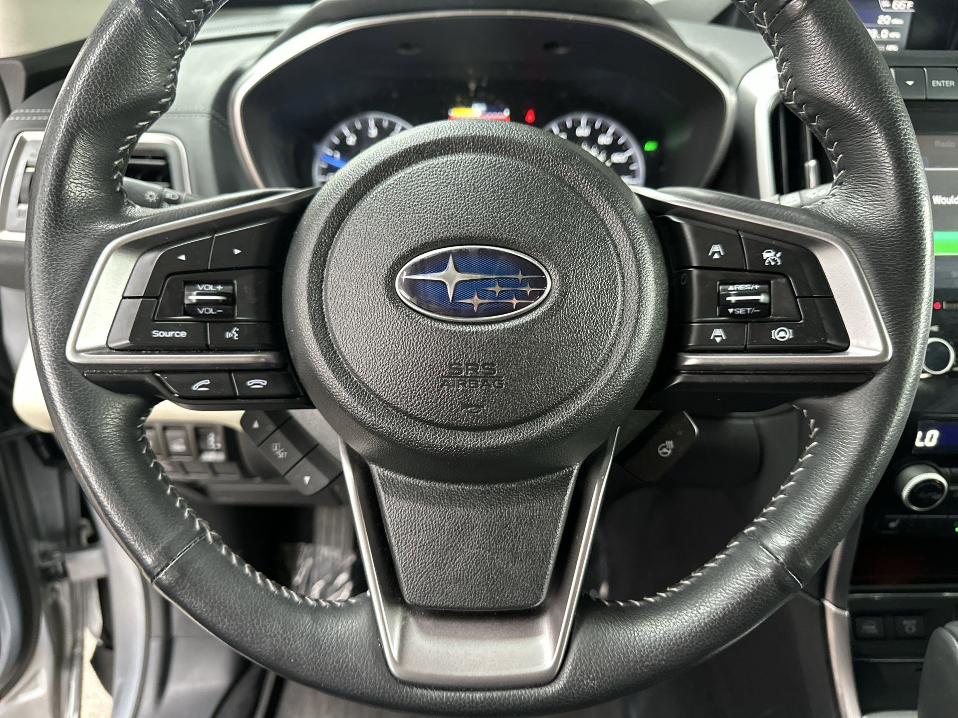 Used 2022 Subaru Ascent Limited w/ Technology Package image 11