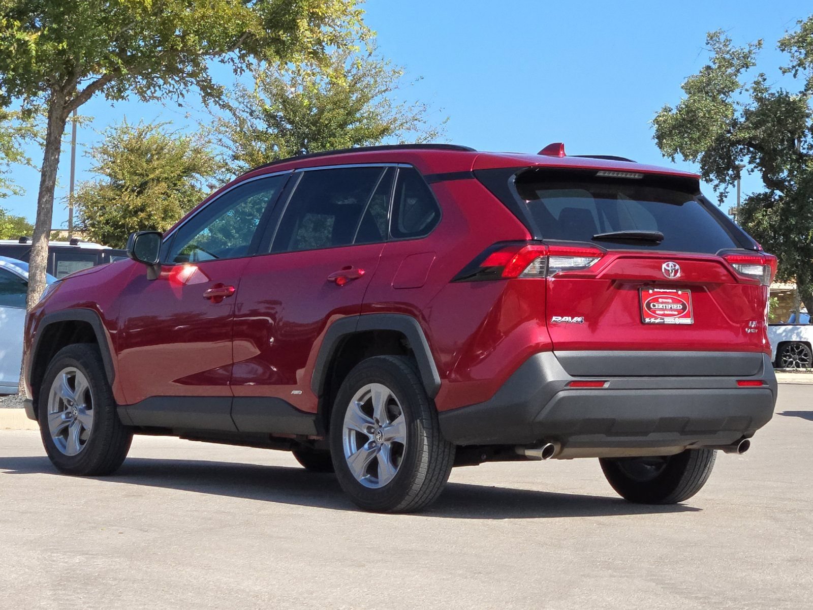 Certified 2025 Toyota RAV4 LE AWD/4WD image 3