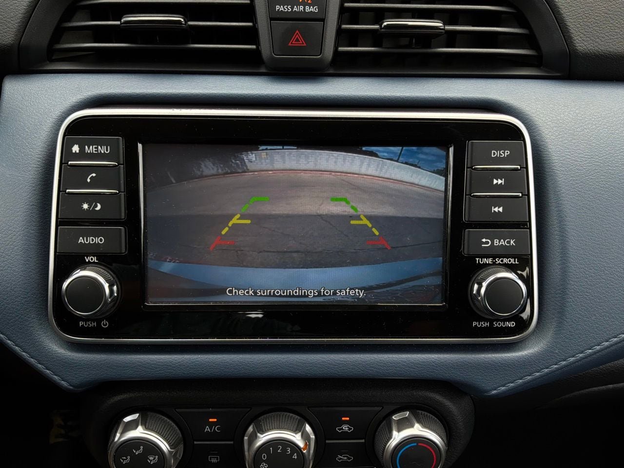 Used 2025 Nissan Versa SV FWD image 27