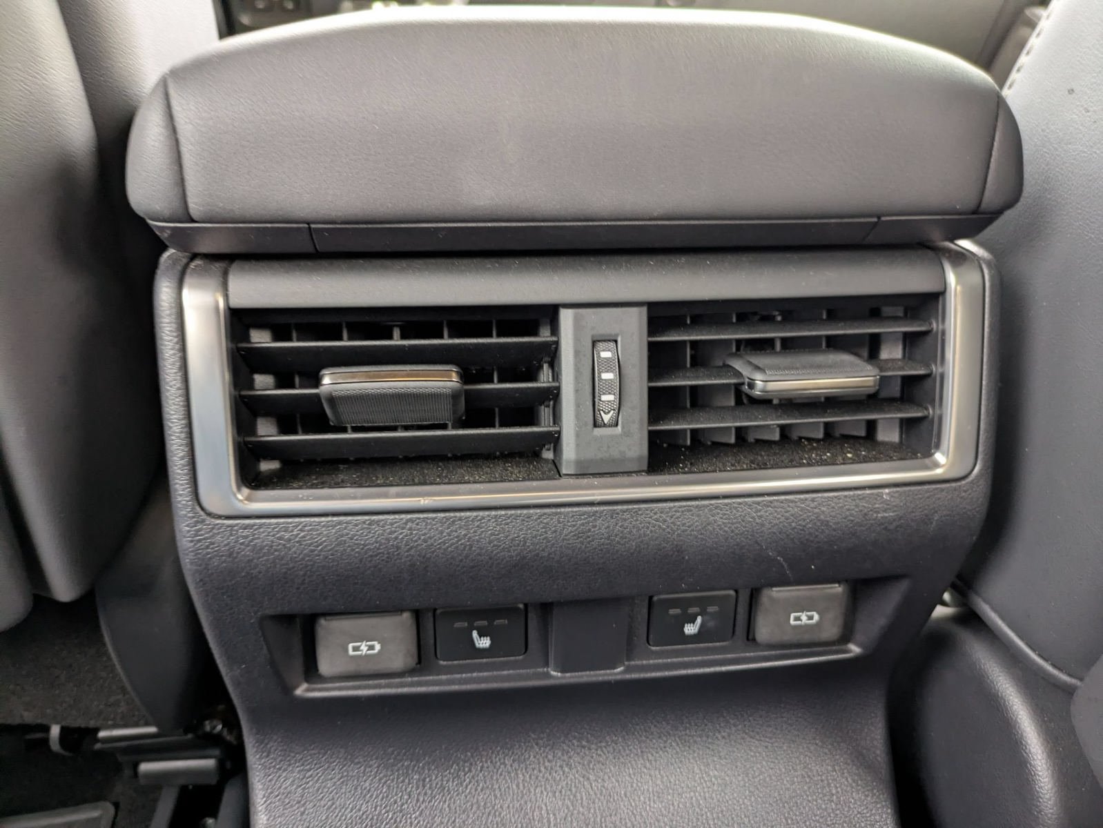 Used 2025 Lexus GX 550 AWD/4WD image 25