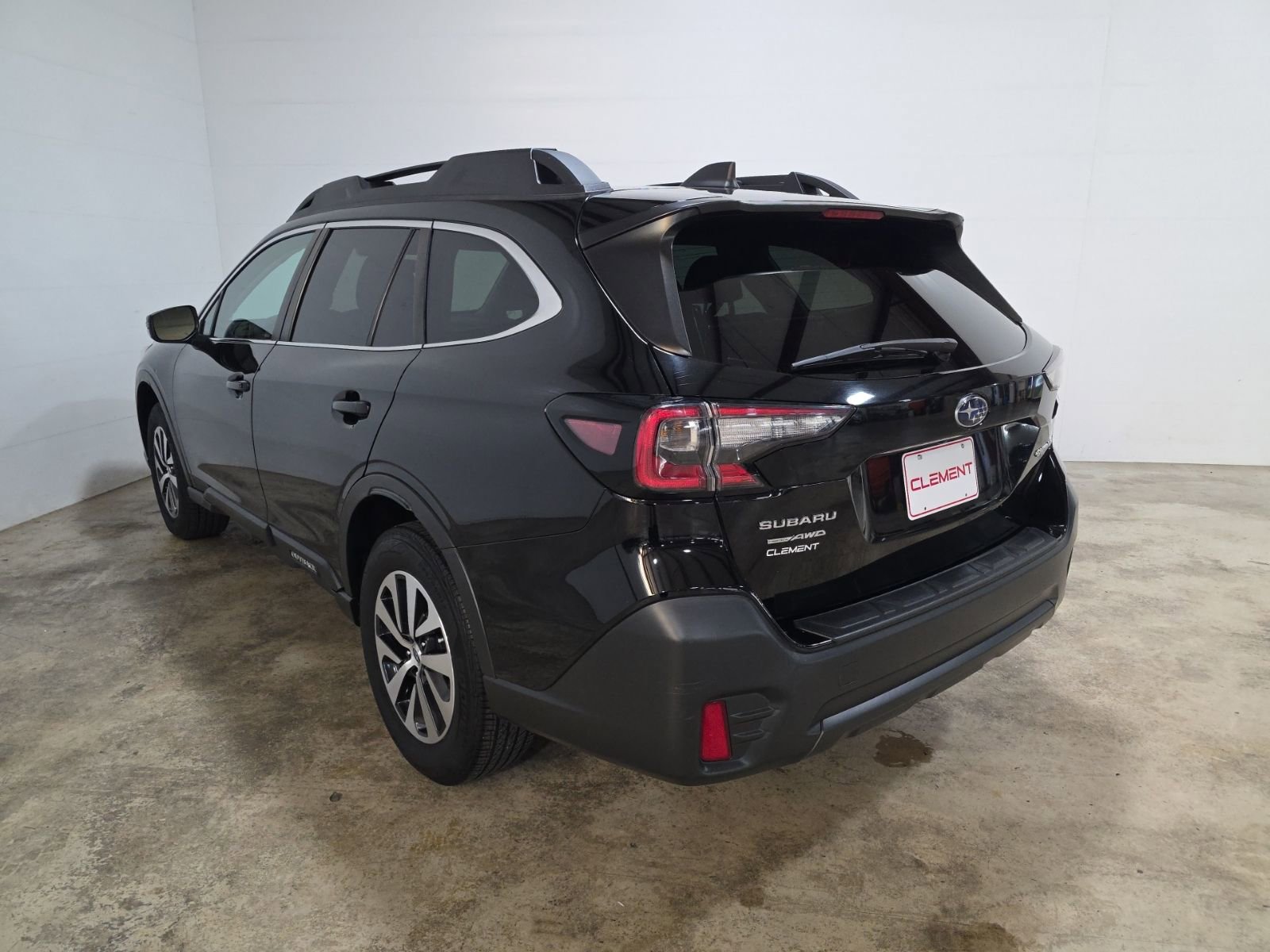 Used 2022 Subaru Outback Premium image 8