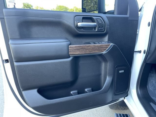 Used 2023 Chevrolet Silverado 3500 High Country AWD/4WD image 10