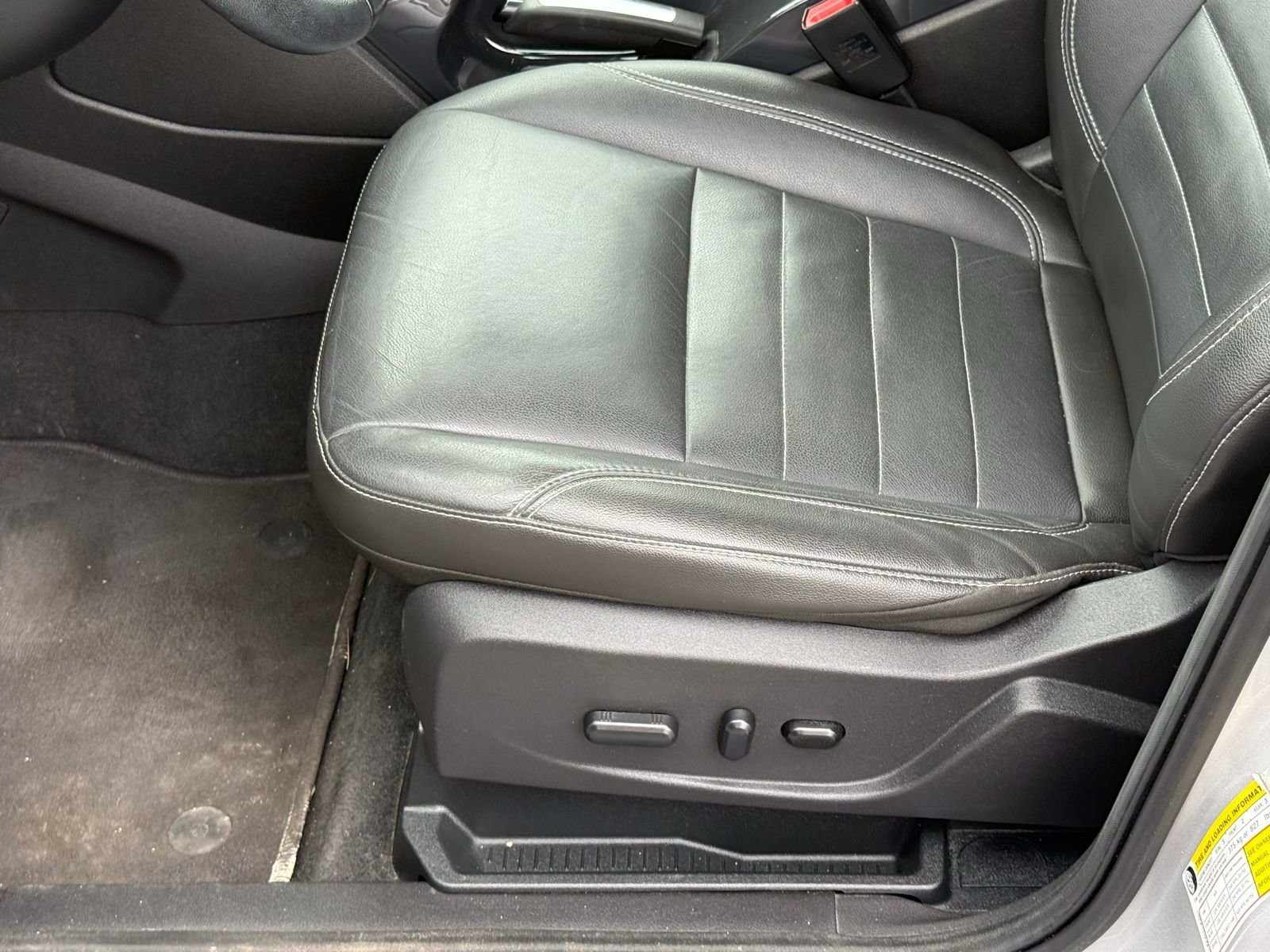 Used 2015 Ford Escape Titanium w/ Equipment Group 301A image 32