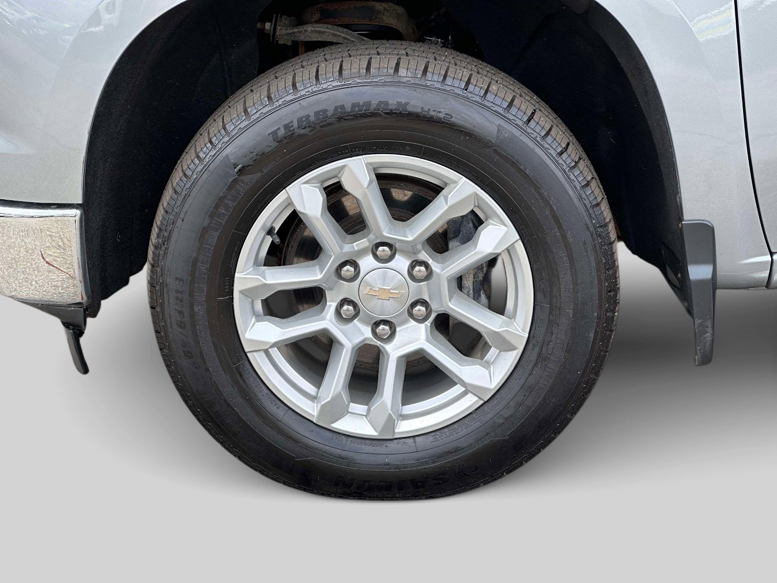 Used 2024 Chevrolet Silverado 1500 LT AWD/4WD image 8