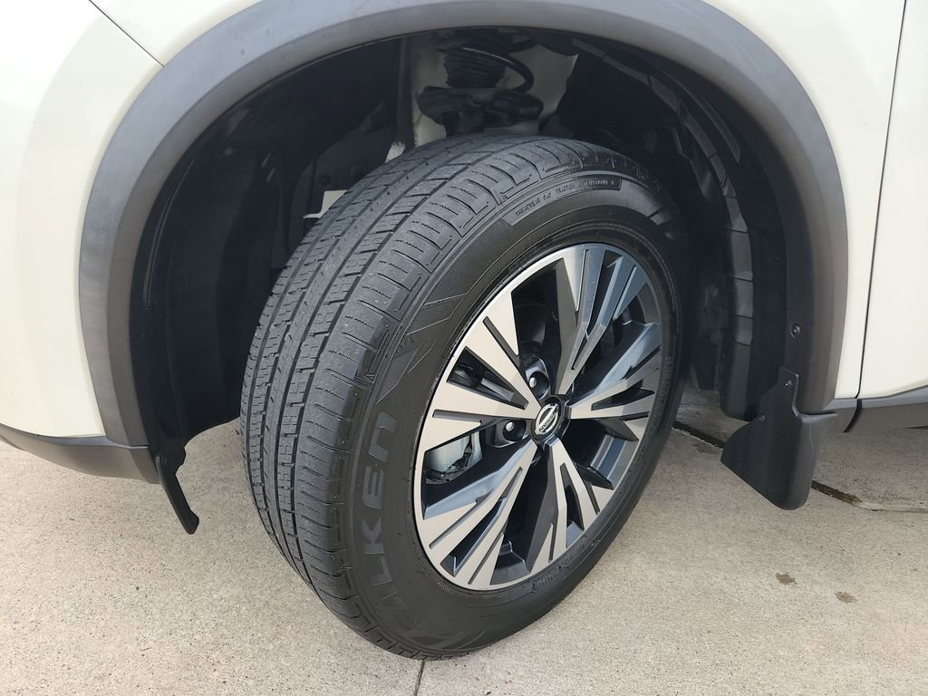 Certified 2021 Nissan Rogue SV FWD image 31