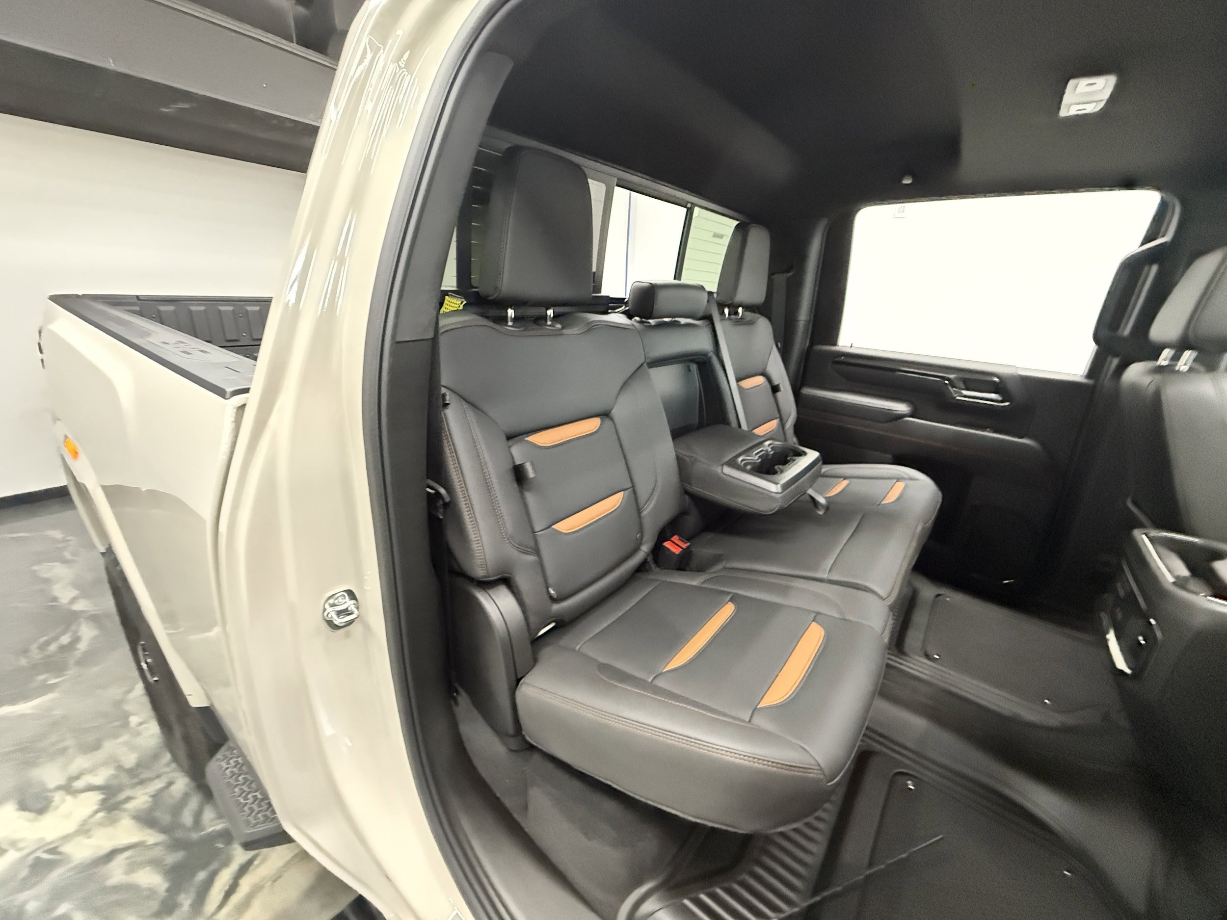 Used 2026 GMC Sierra 2500 AT4 w/ AT4 Premium Plus Package AWD/4WD image 24