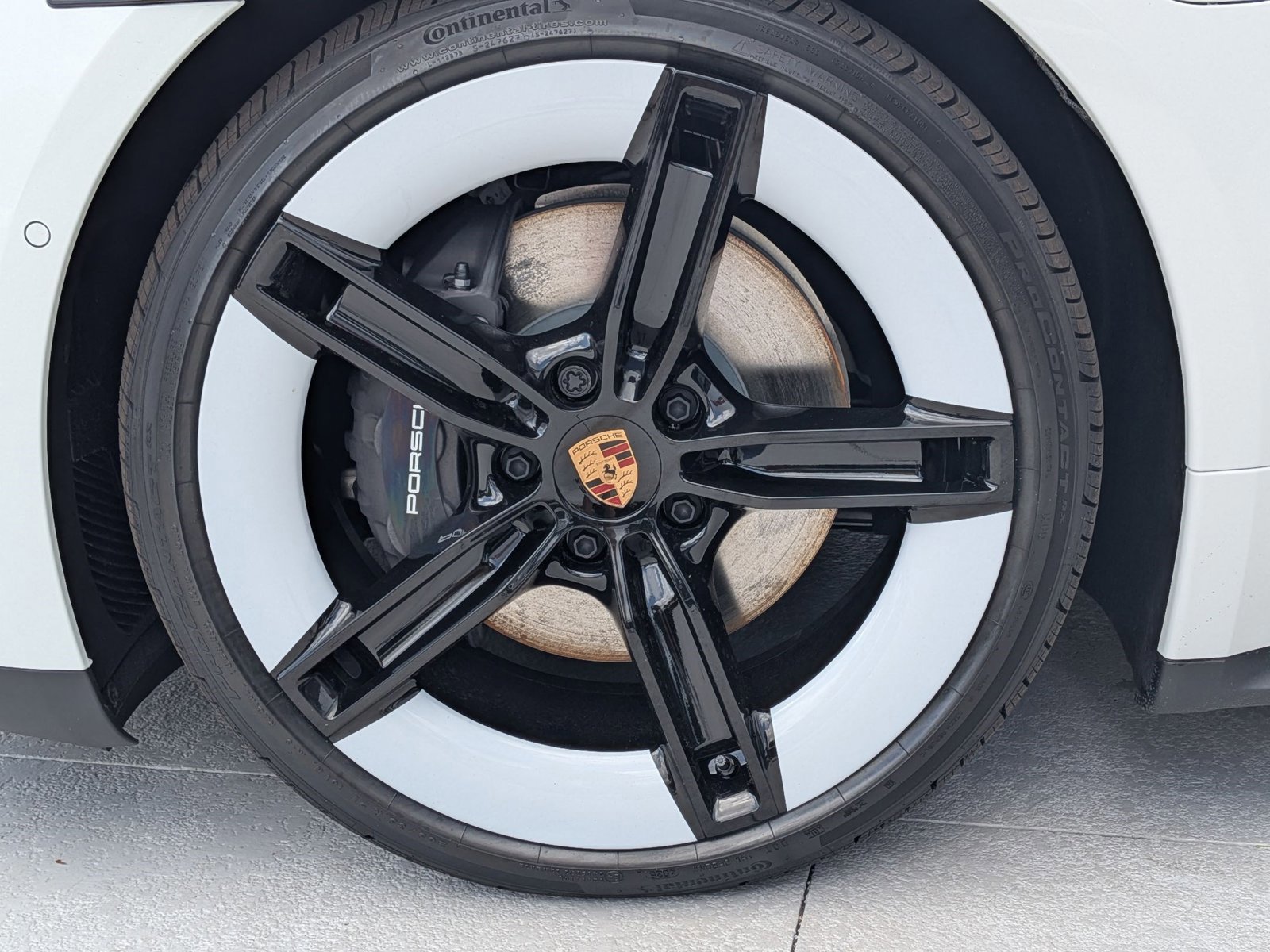 New 2026 Porsche Taycan RWD image 29