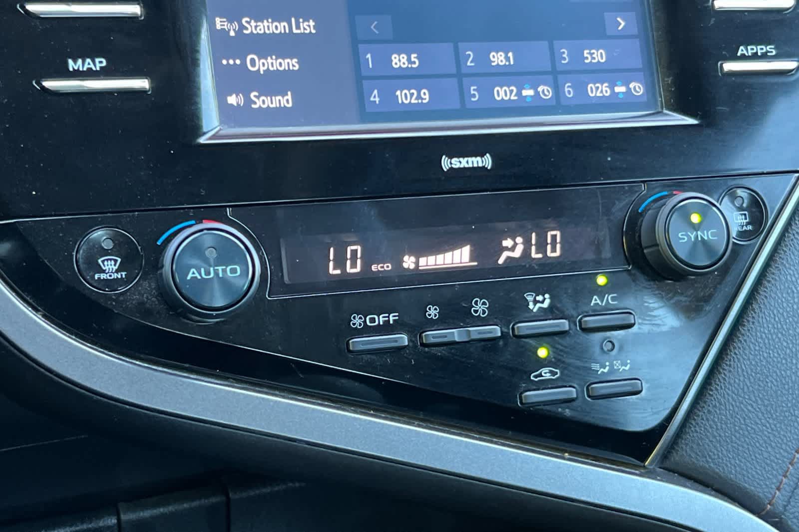 Used 2020 Toyota Camry LE FWD image 20