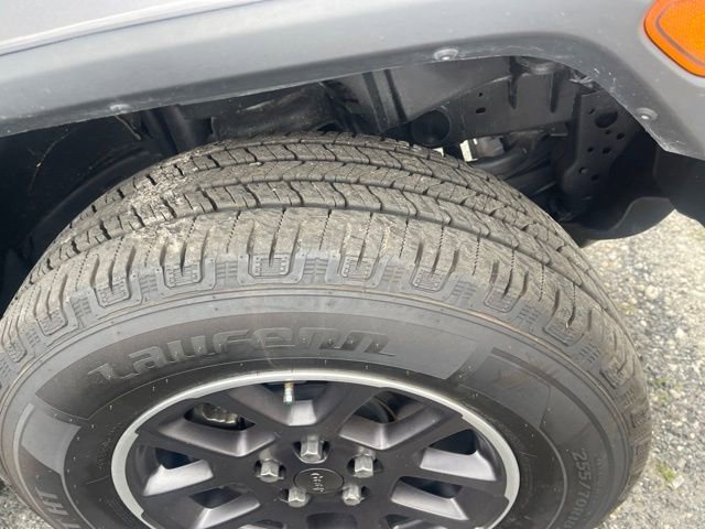 Used 2021 Jeep Wrangler Unlimited Sahara AWD/4WD image 5