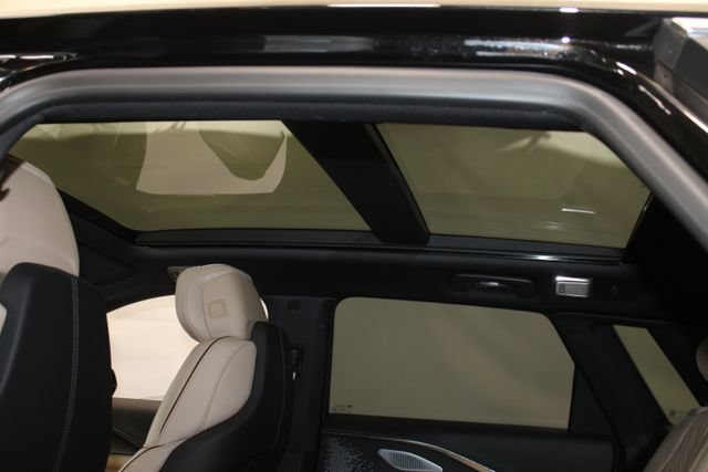 New 2026 Cadillac Lyriq Signature Luxury w/ Nappa Leather Package AWD/4WD image 10