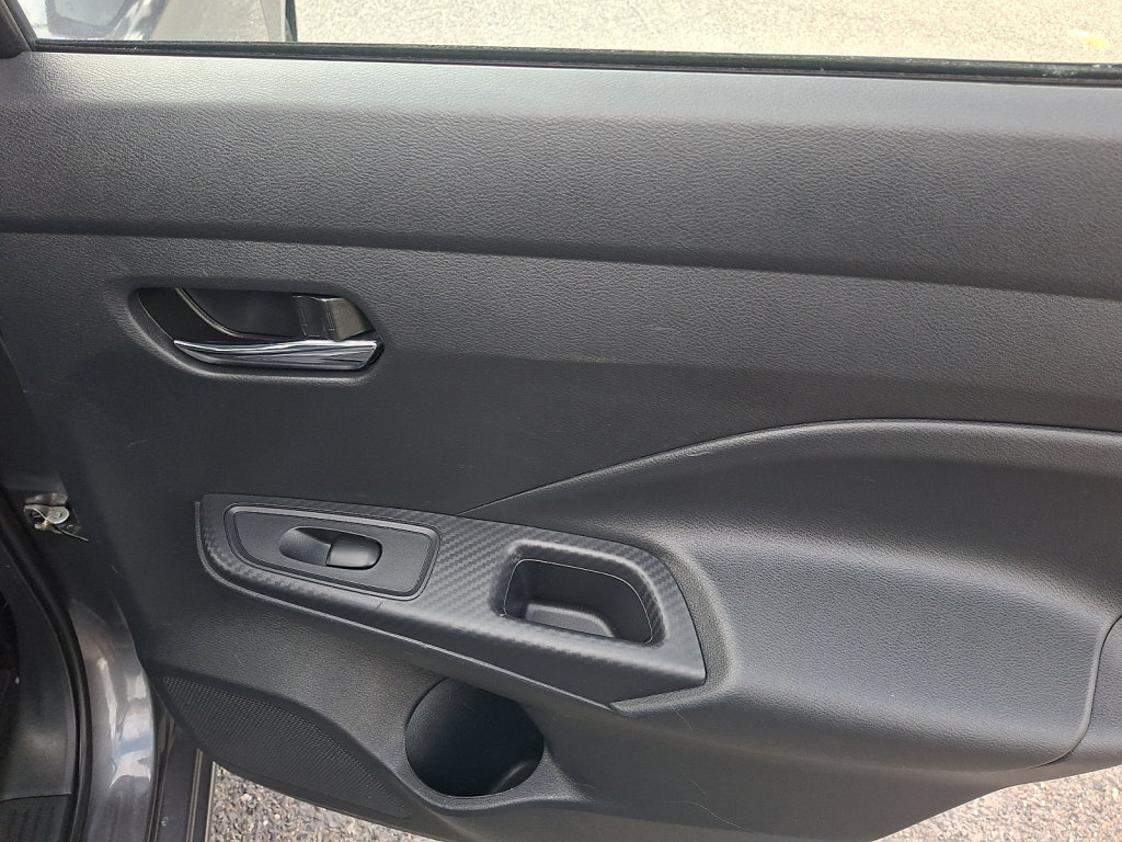 Used 2024 Nissan Versa SV FWD image 14