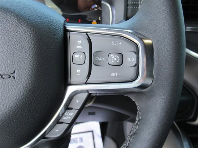 New 2026 RAM 3500 Laramie AWD/4WD image 24