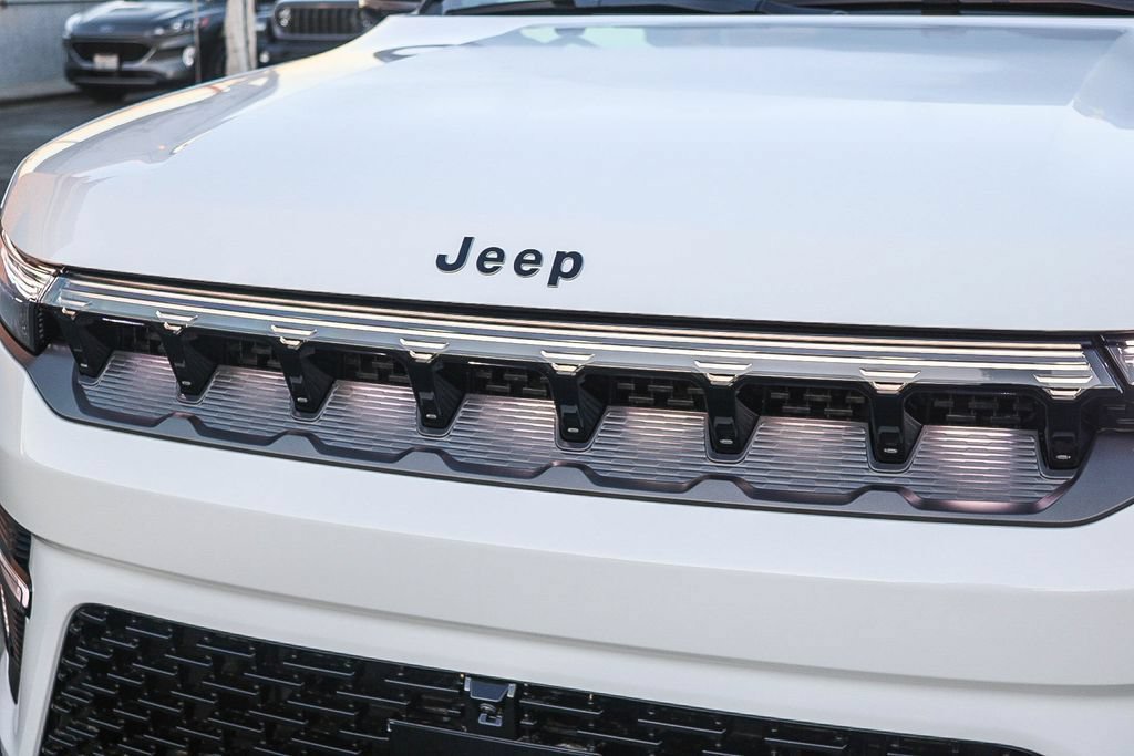 New 2026 Jeep Grand Wagoneer Summit AWD/4WD image 6