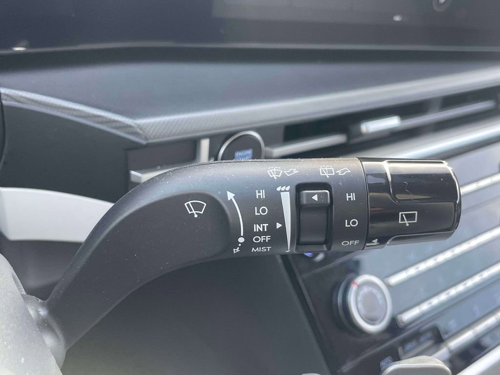 Used 2025 Hyundai Santa Fe SE image 23