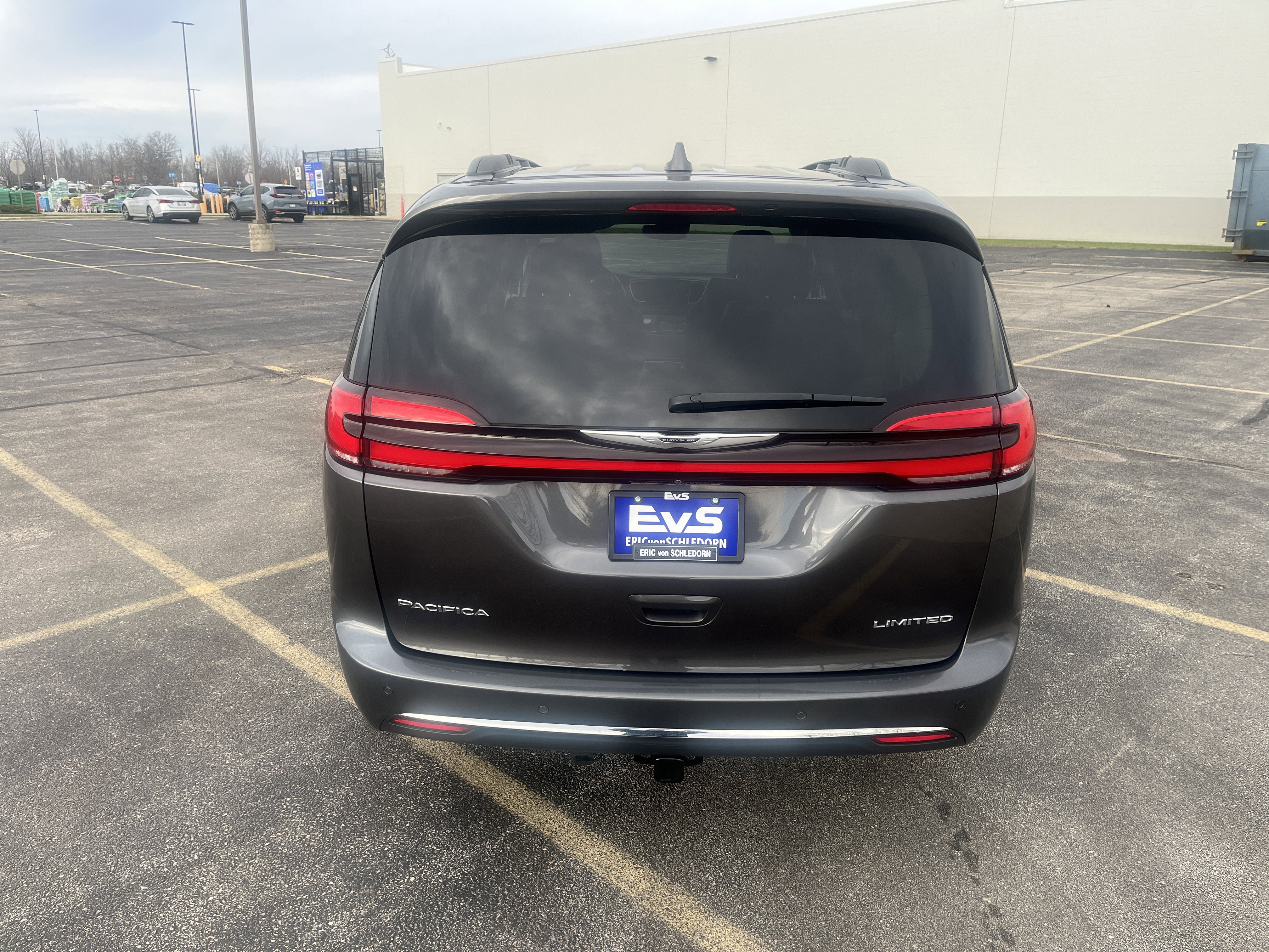 Used 2022 Chrysler Pacifica Limited FWD image 5