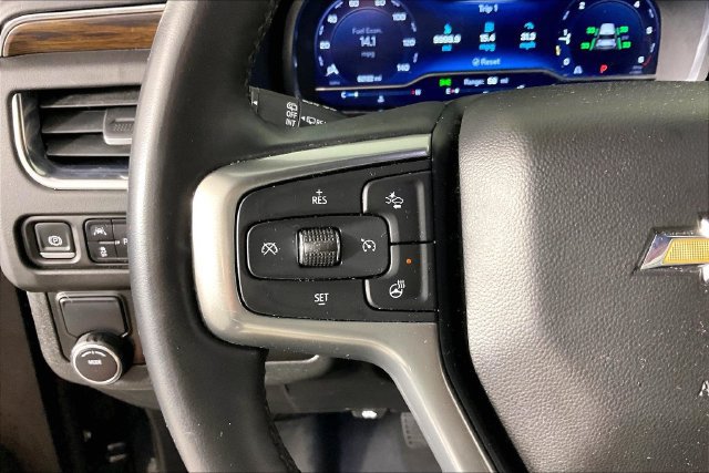 Used 2023 Chevrolet Suburban Premier RWD image 10