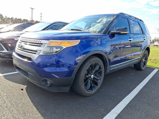 Used 2013 Ford Explorer XLT image 3