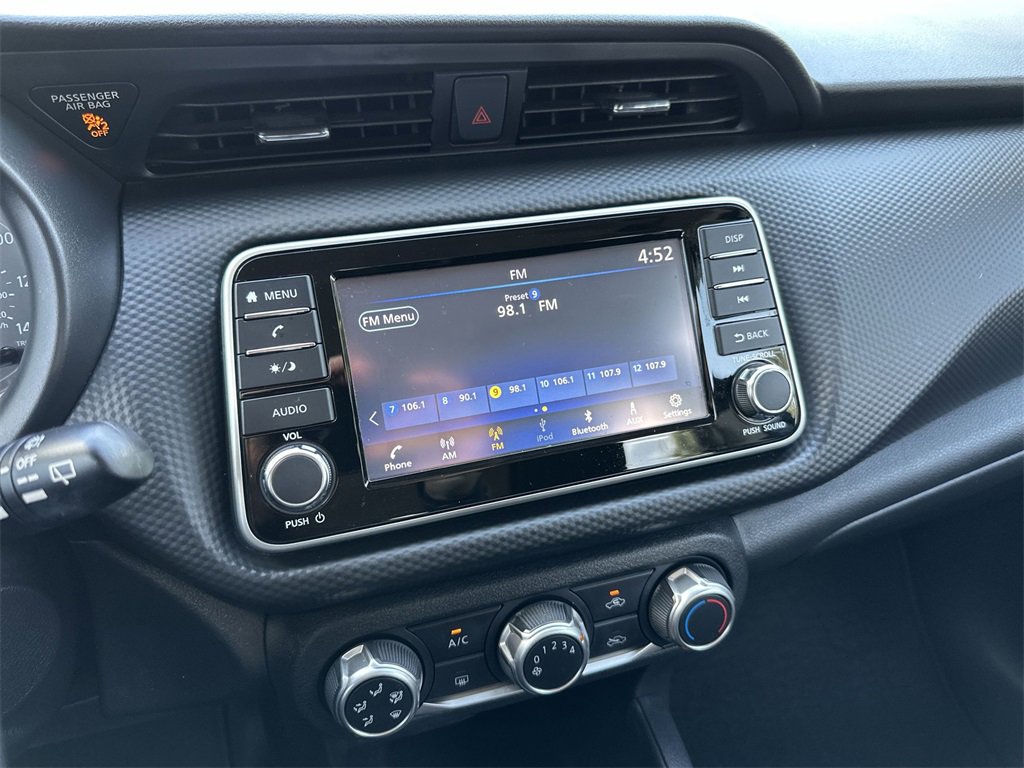 Used 2022 Nissan Kicks S image 16