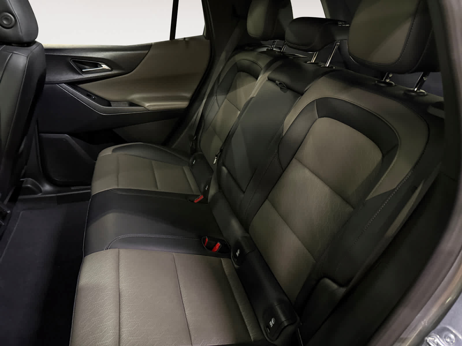 Used 2025 Chevrolet Equinox LT w/ Convenience Package II FWD image 20