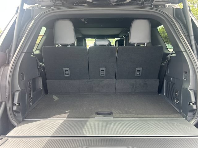 New 2027 Ford Expedition Platinum w/ Stealth Performance Package AWD/4WD image 24
