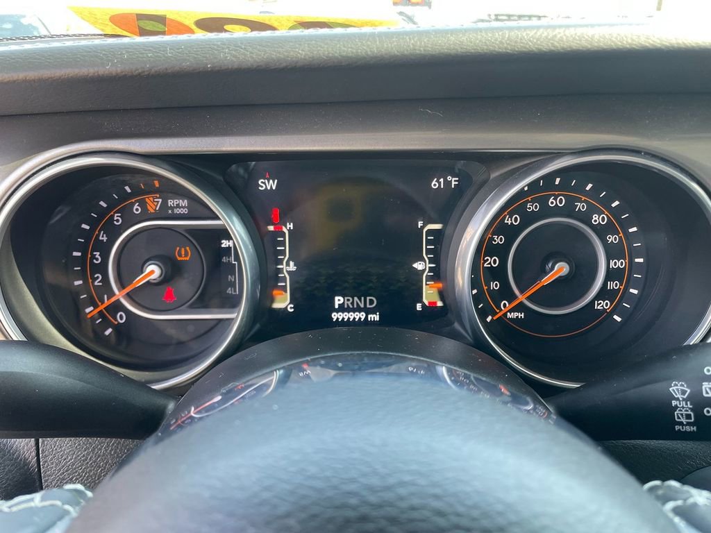 Used 2018 Jeep Wrangler Unlimited Sahara AWD/4WD image 18