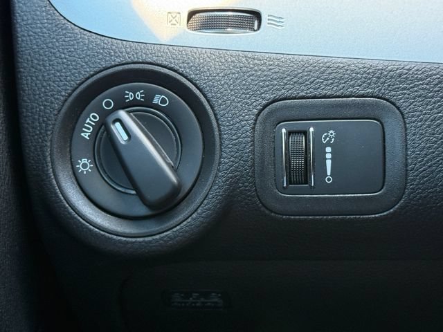 Used 2020 Dodge Journey SE w/ Blacktop Package FWD image 24