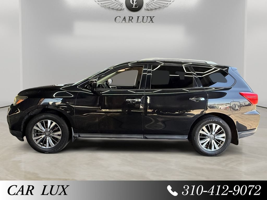 Used 2018 Nissan Pathfinder S FWD image 2