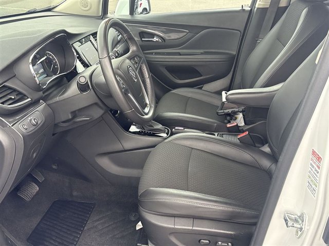 Certified 2022 Buick Encore Preferred AWD/4WD image 18