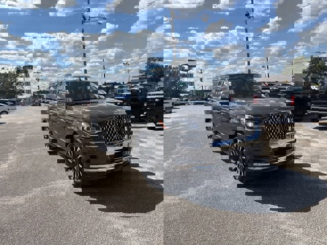 Used 2024 Lincoln Navigator Black Label image 10