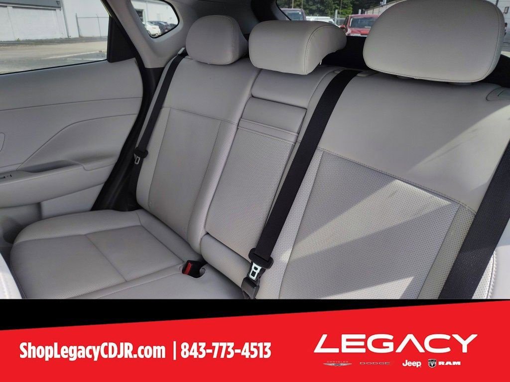 Used 2024 Hyundai Kona Limited image 12