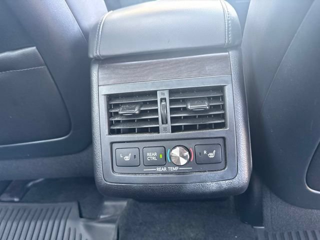 Used 2017 Toyota Avalon Limited w/ All Weather Liner Package FWD image 28