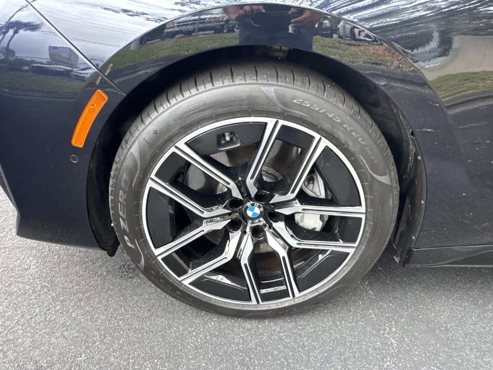 Certified 2023 BMW 760i xDrive AWD/4WD image 10