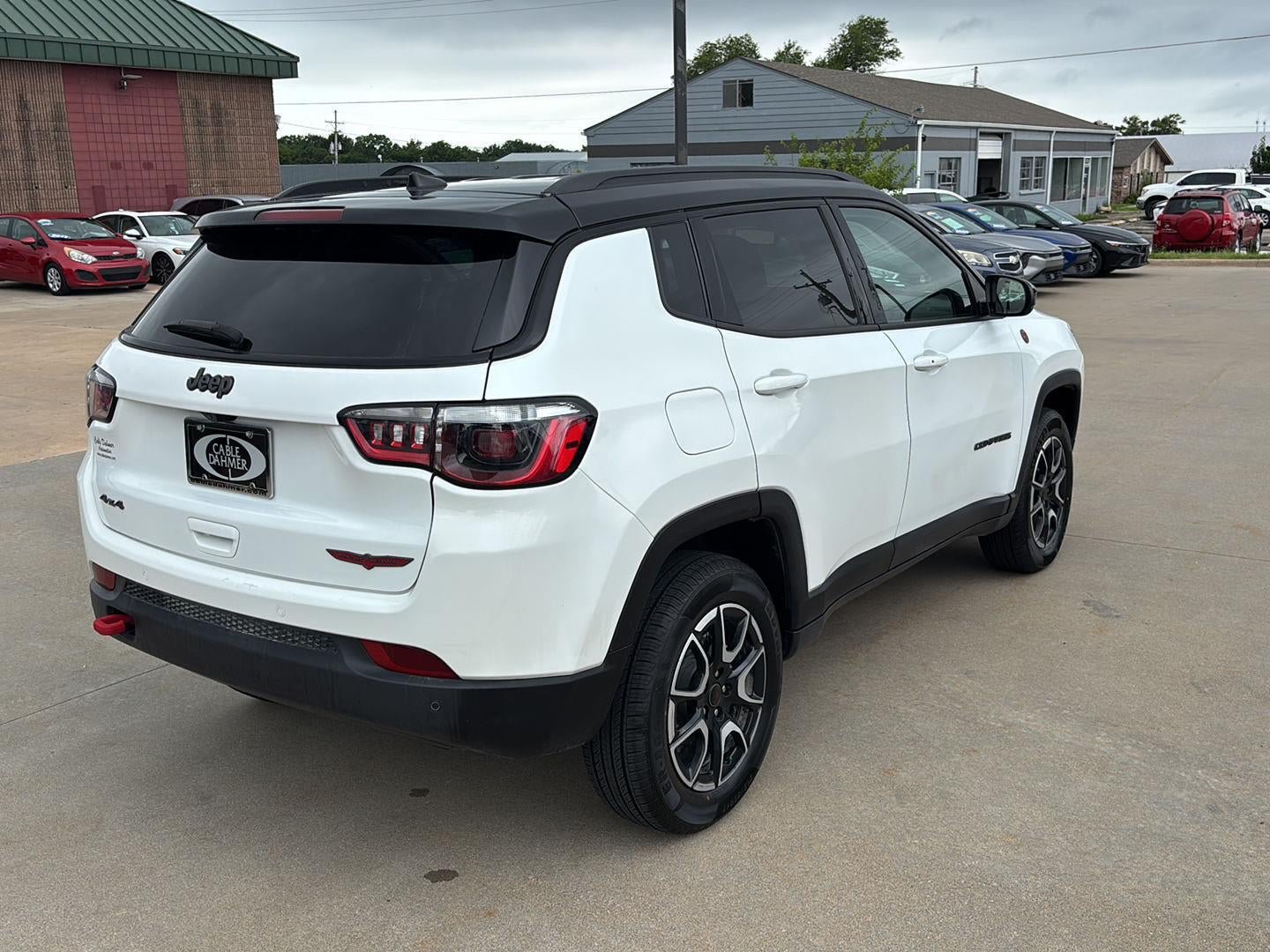 Used 2025 Jeep Compass Trailhawk AWD/4WD image 6