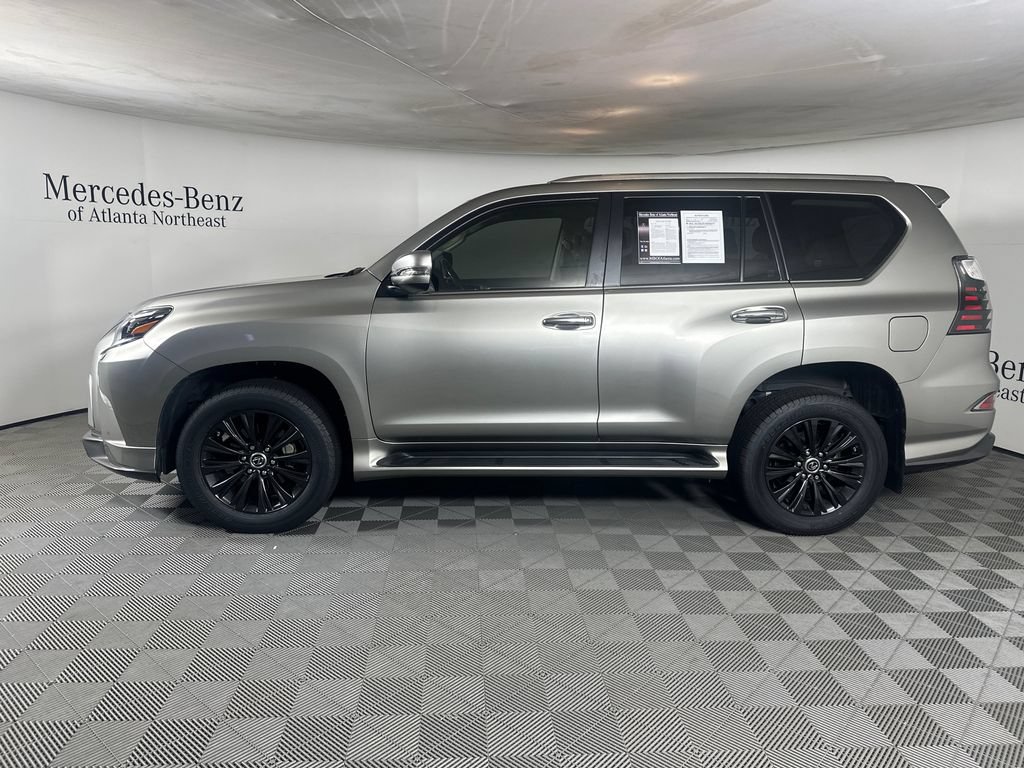 Used 2023 Lexus GX 460 Premium w/ Accessory Package AWD/4WD image 4