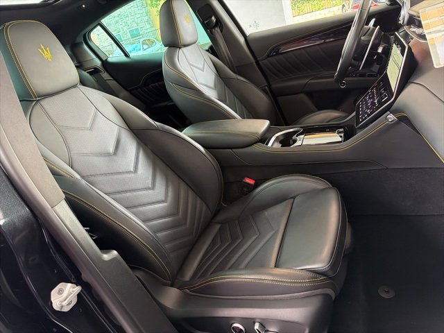 Certified 2023 Maserati Grecale Modena image 19