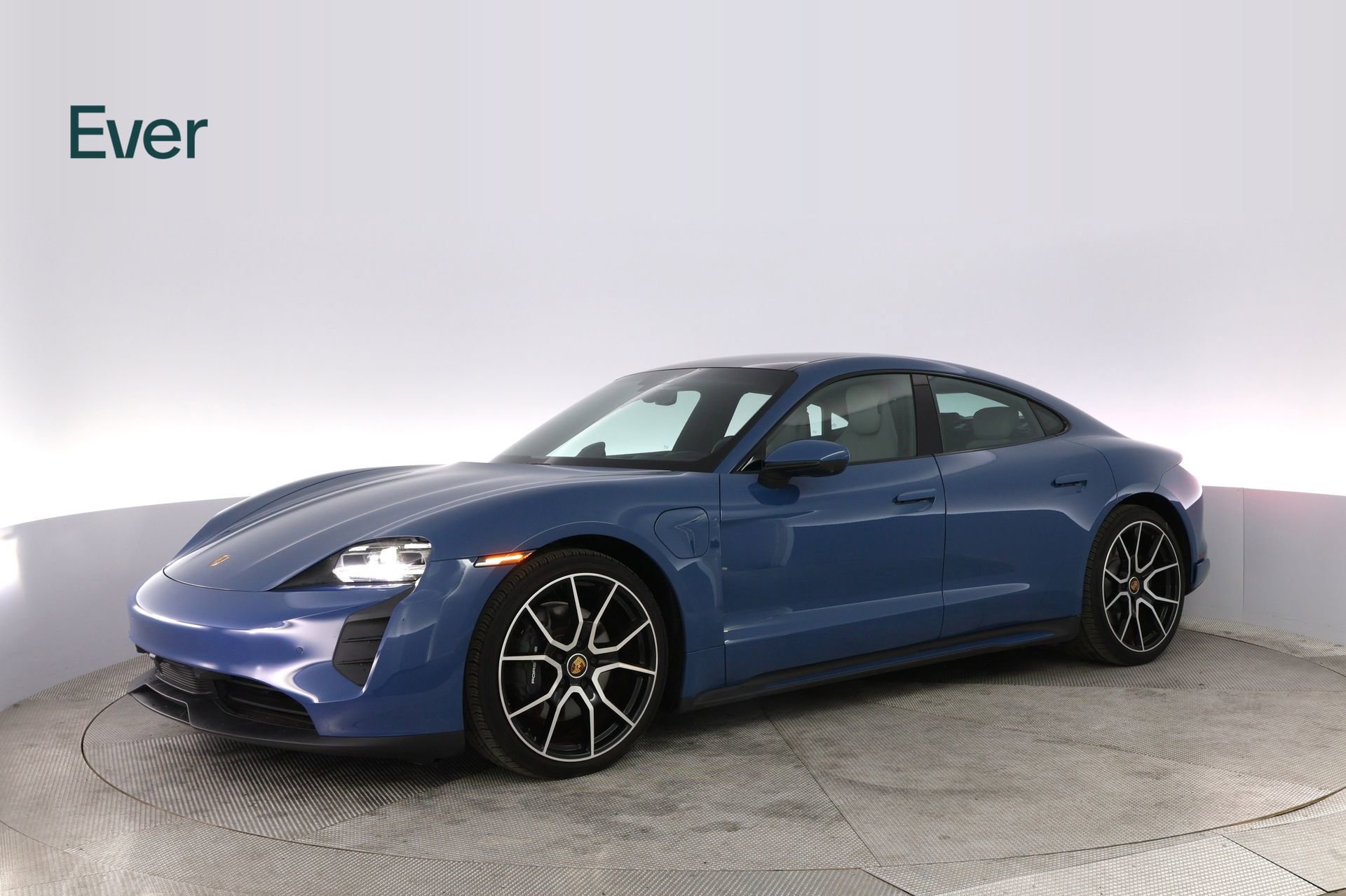 Used 2023 Porsche Taycan w/ Premium Package image 18