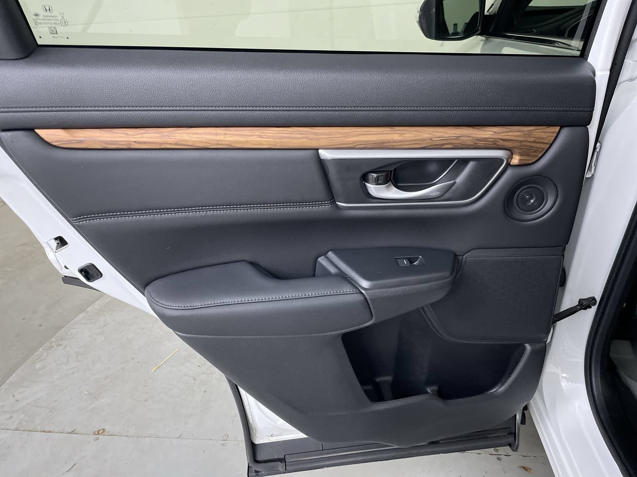 Used 2020 Honda CR-V Touring image 23
