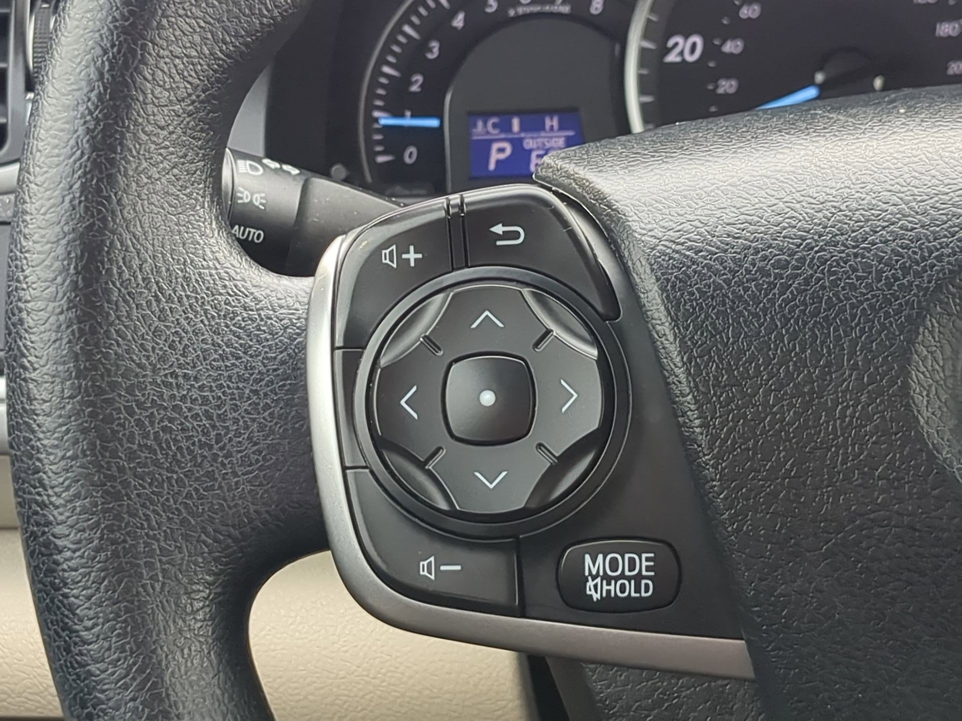 Used 2013 Toyota Camry LE image 17