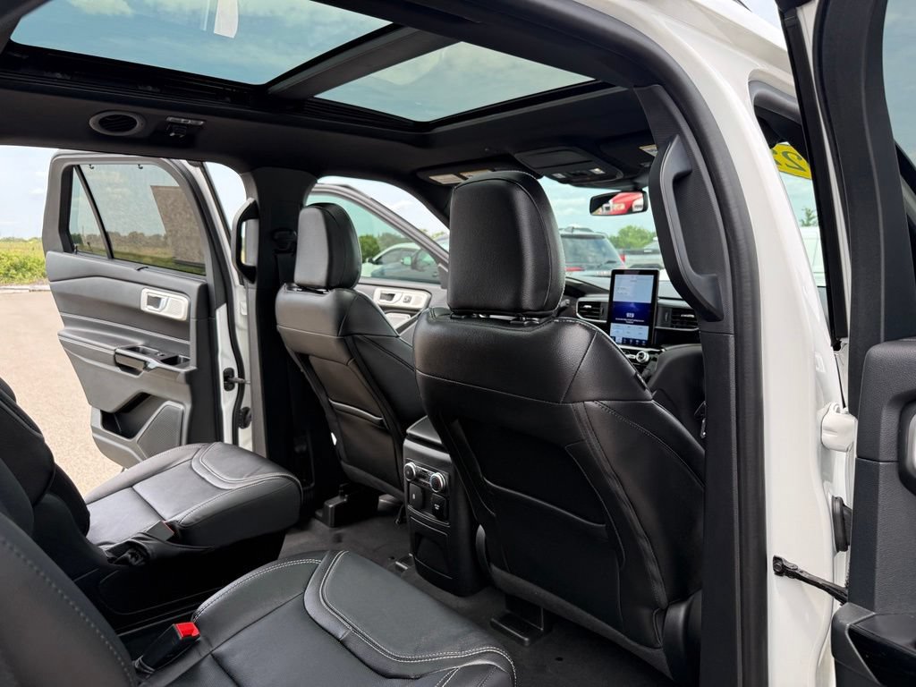 Used 2022 Ford Explorer ST w/ Equipment Group 401A AWD/4WD image 22