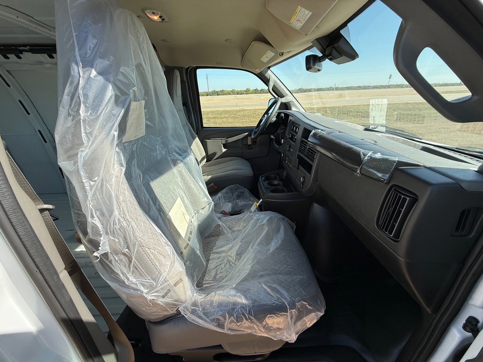 New 2025 GMC Savana 2500 Extended w/ Driver Convenience Package image 15